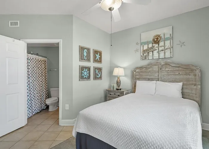 Crystal Shores West Unit 701 Holiday home *